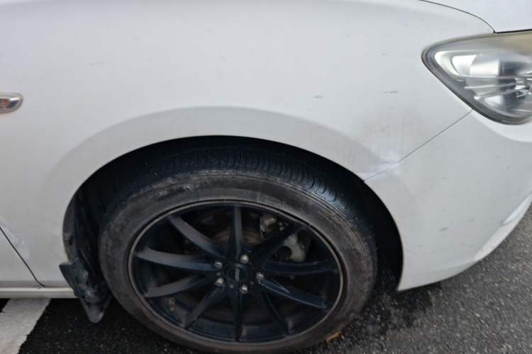 Used Chevrolet Cavalier 2019 320 Automatic Enjoyment with Sunroof Right Front Wheel Hub