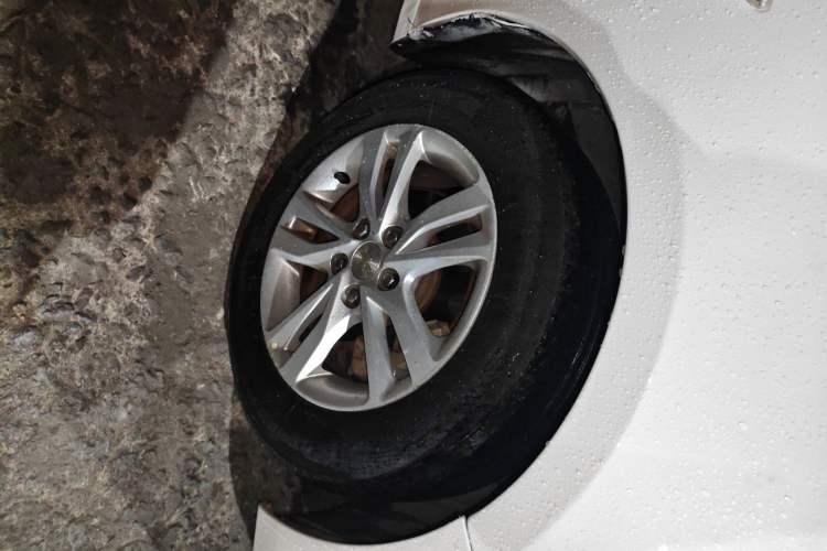 Used Chevrolet Cavalier 2019 320 Automatic Enjoyment Edition Right Front Wheel Hub