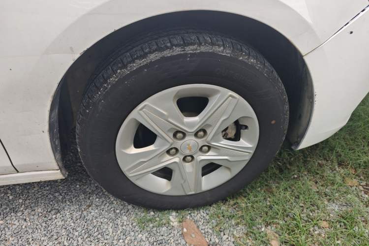 Used Chevrolet Cavalier 2019 320 Automatic Enjoyment with Sunroof Right Front Wheel Hub