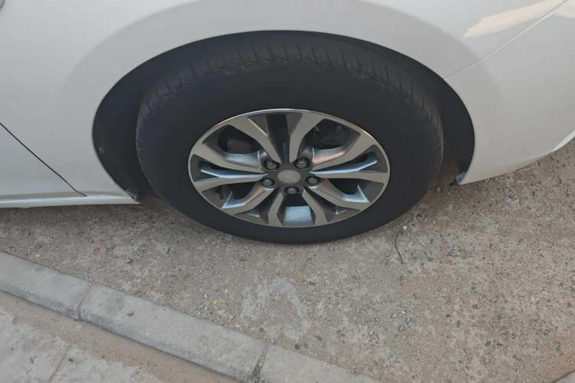 Used Chevrolet Cavalier 2019 320 Automatic Enjoyment with Sunroof Right Front Wheel Hub