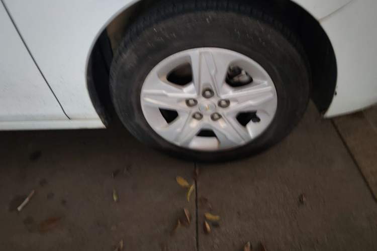 Used Chevrolet Cavalier 2019 320 Automatic Enjoyment with Sunroof Right Front Wheel Hub