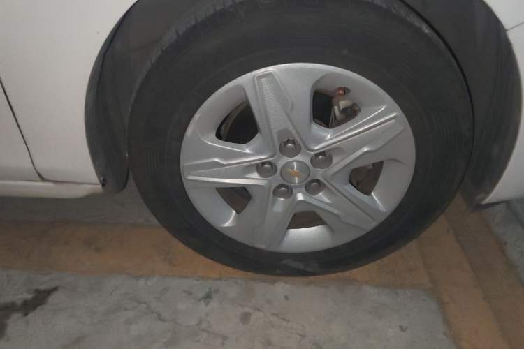 Used Chevrolet Cavalier 2019 320 Automatic Enjoyment with Sunroof Right Front Wheel Hub