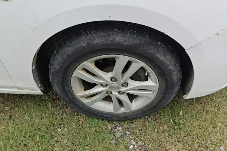 Used Chevrolet Cavalier 2019 320 Manual Xinyue Edition Right Front Wheel Hub