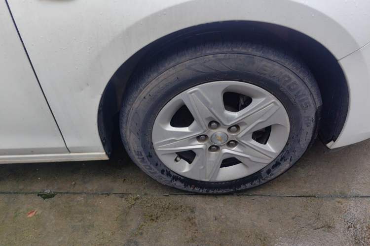 Used Chevrolet Cavalier 2019 320 Automatic Enjoyment with Sunroof Right Front Wheel Hub