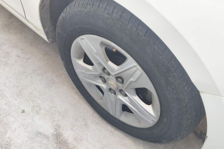 Used Chevrolet Cavalier 2019 320 Automatic Enjoyment with Sunroof Right Front Wheel Hub