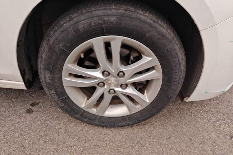 Used Chevrolet Cavalier 2019 320 Manual Xinyue Edition Right Front Wheel Hub