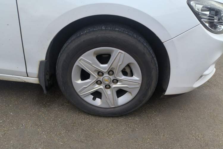 Used Chevrolet Cavalier 2019 320 Automatic Enjoyment with Sunroof Right Front Wheel Hub