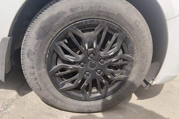 Used Chevrolet Cavalier 2019 320 Automatic Enjoyment with Sunroof Right Front Wheel Hub