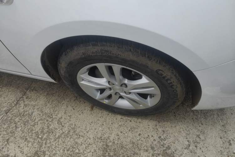 Used Chevrolet Cavalier 2019 320 Manual Xinyue Edition Right Front Wheel Hub