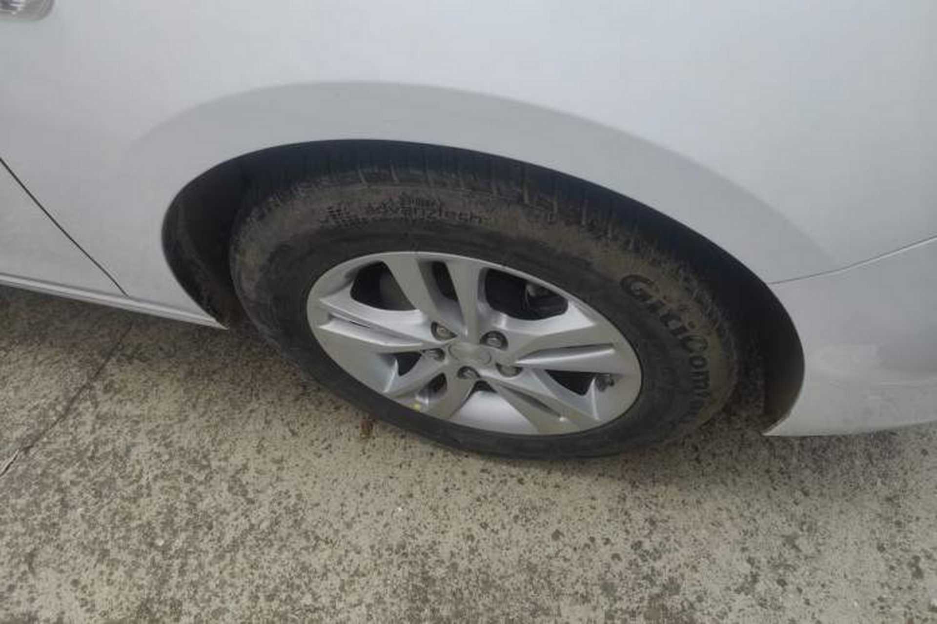 Used Chevrolet Cavalier 2019 320 Manual Xinyue Edition Right Front Wheel Hub