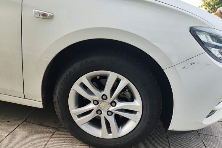 Used Chevrolet Cavalier 2019 320 Automatic Xinyue Edition Right Front Wheel Hub