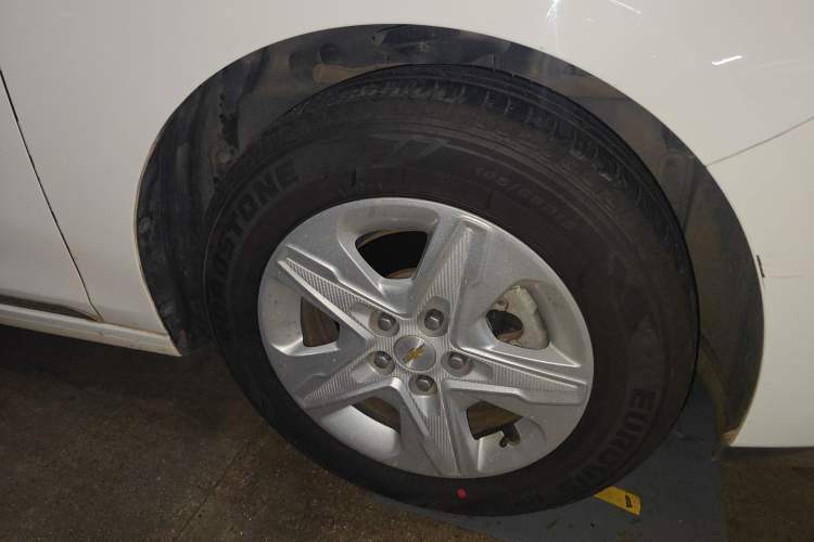 Used Chevrolet Cavalier 2019 320 Automatic Enjoyment with Sunroof Right Front Wheel Hub