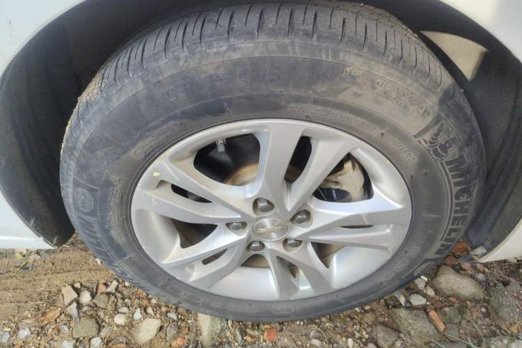 Used Chevrolet Cavalier 2019 320 Manual Xinyue Edition Right Front Wheel Hub