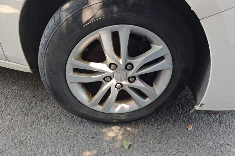 Used Chevrolet Cavalier 2019 320 Manual Xinyue Edition Right Front Wheel Hub