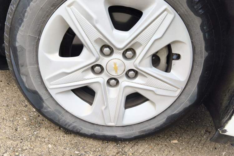 Used Chevrolet Cavalier 2019 320 Automatic Enjoyment with Sunroof Right Front Wheel Hub
