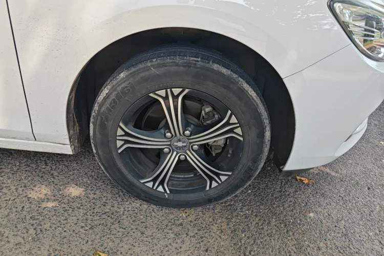 Used Chevrolet Cavalier 2019 320 Automatic Enjoyment with Sunroof Right Front Wheel Hub