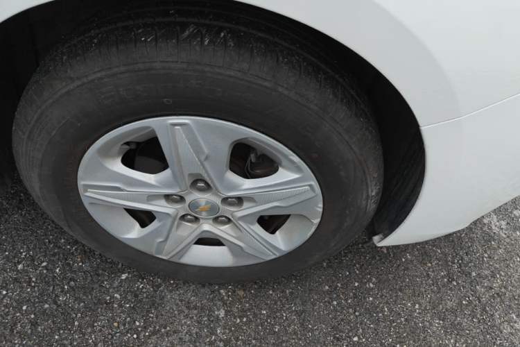 Used Chevrolet Cavalier 2019 320 Automatic Enjoyment Edition Right Front Wheel Hub