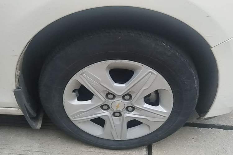 Used Chevrolet Cavalier 2019 320 Automatic Enjoyment with Sunroof Right Front Wheel Hub