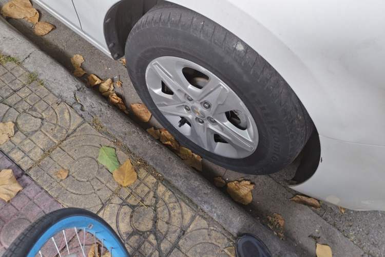 Used Chevrolet Cavalier 2019 320 Automatic Enjoyment with Sunroof Right Front Wheel Hub