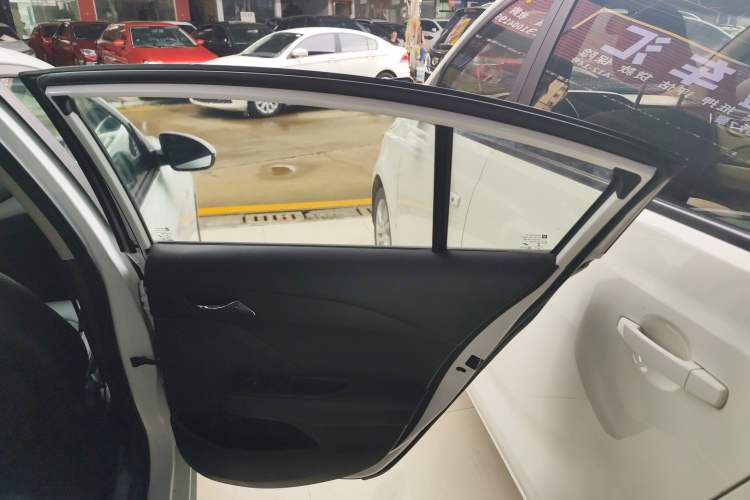 Used Chevrolet Cavalier 2019 320 Automatic Xinyue Edition Right Rear Door Interior