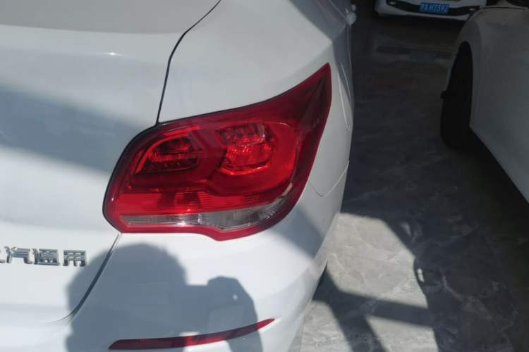 Used Chevrolet Cavalier 2019 320 Automatic Enjoyment with Sunroof Right Rear Taillight