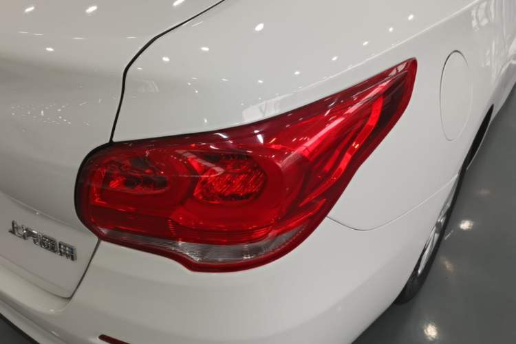 Used Chevrolet Cavalier 2019 320 Automatic Enjoyment with Sunroof Right Rear Taillight
