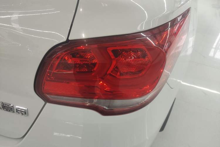 Used Chevrolet Cavalier 2019 320 Automatic Xinyue Edition Right Rear Taillight