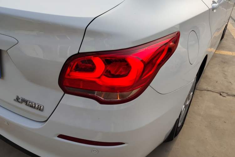 Used Chevrolet Cavalier 2019 320 Automatic Enjoyment with Sunroof Right Rear Taillight