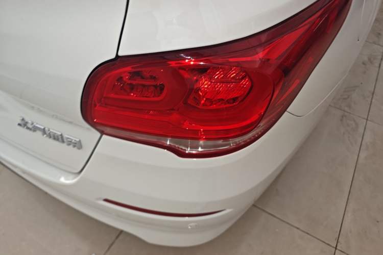 Used Chevrolet Cavalier 2019 320 Automatic Enjoyment with Sunroof Right Rear Taillight