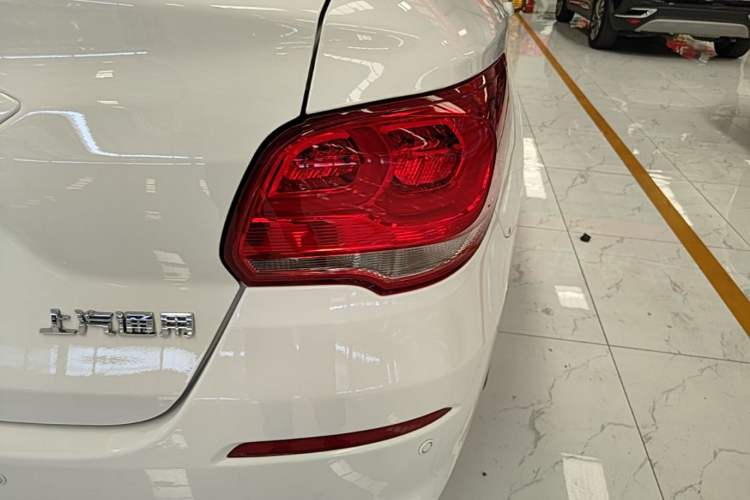 Used Chevrolet Cavalier 2019 320 Automatic Enjoyment with Sunroof Right Rear Taillight