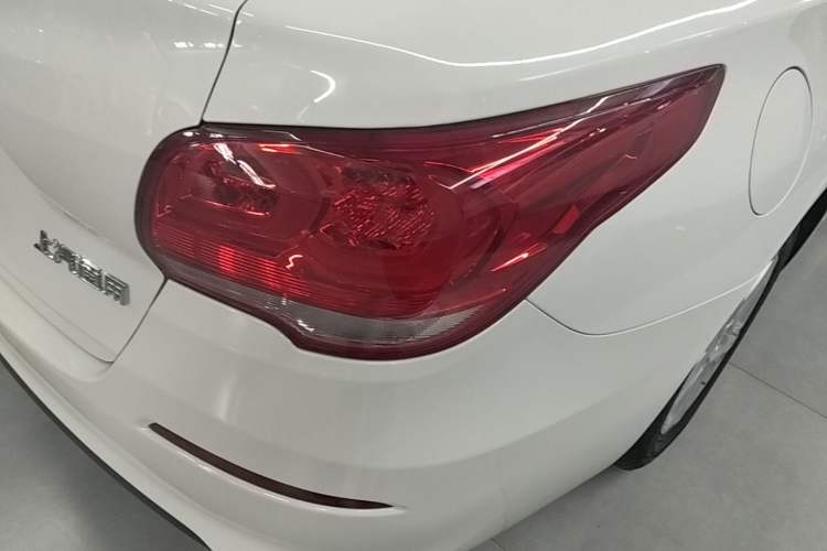 Used Chevrolet Cavalier 2019 320 Automatic Enjoyment with Sunroof Right Rear Taillight