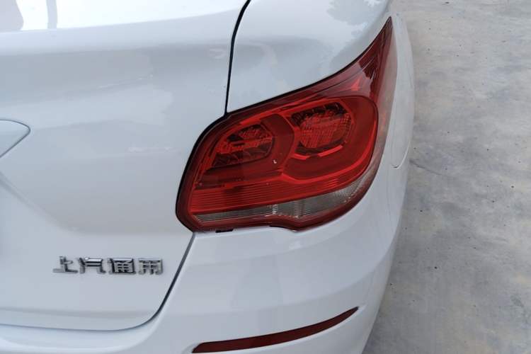 Used Chevrolet Cavalier 2019 320 Automatic Enjoyment with Sunroof Right Rear Taillight