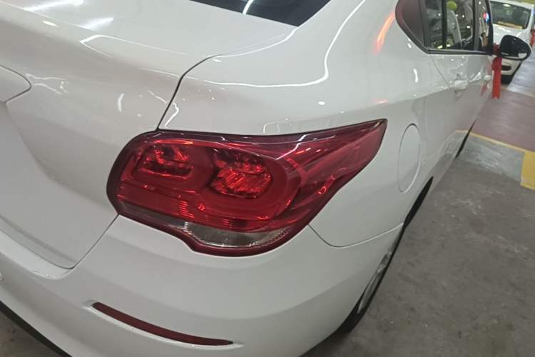 Used Chevrolet Cavalier 2019 320 Automatic Enjoyment with Sunroof Right Rear Taillight