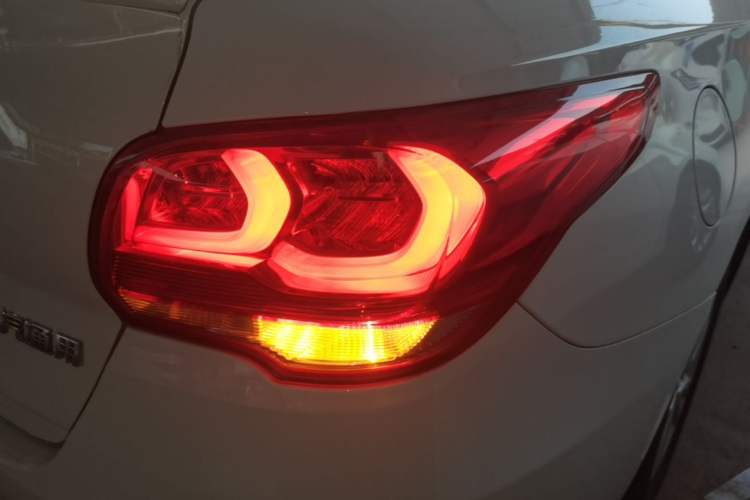 Used Chevrolet Cavalier 2019 320 Manual Xinyue Edition Right Rear Taillight