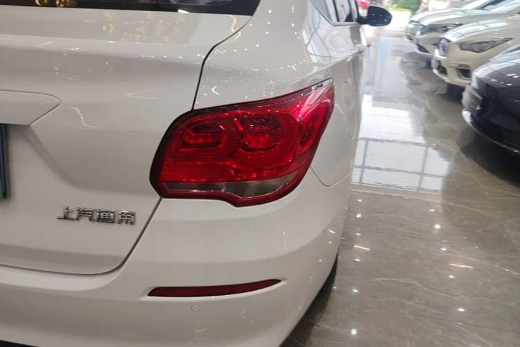Used Chevrolet Cavalier 2019 320 Automatic Xinyue Edition Right Rear Taillight