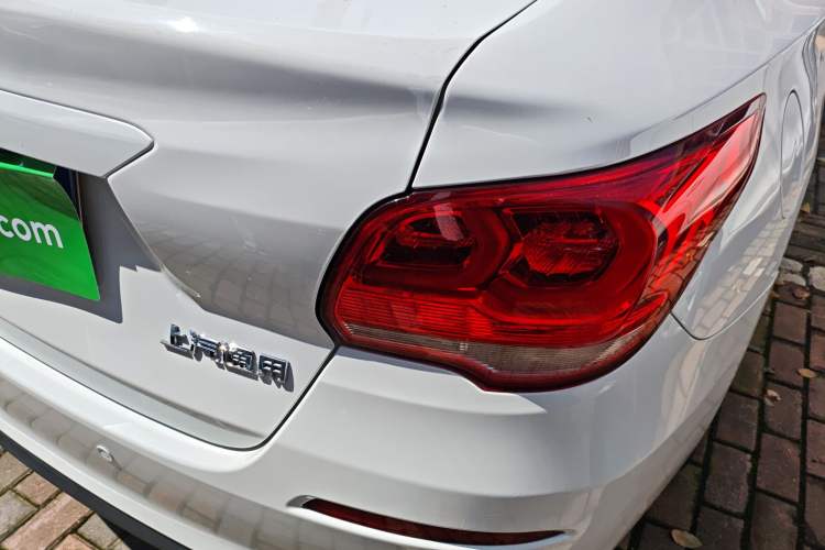 Used Chevrolet Cavalier 2019 320 Automatic Enjoyment with Sunroof Right Rear Taillight