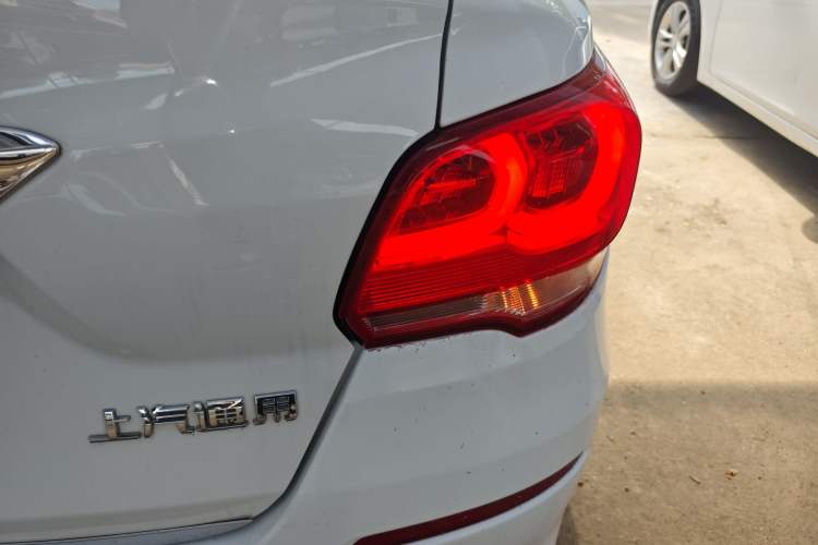 Used Chevrolet Cavalier 2019 320 Automatic Enjoyment with Sunroof Right Rear Taillight
