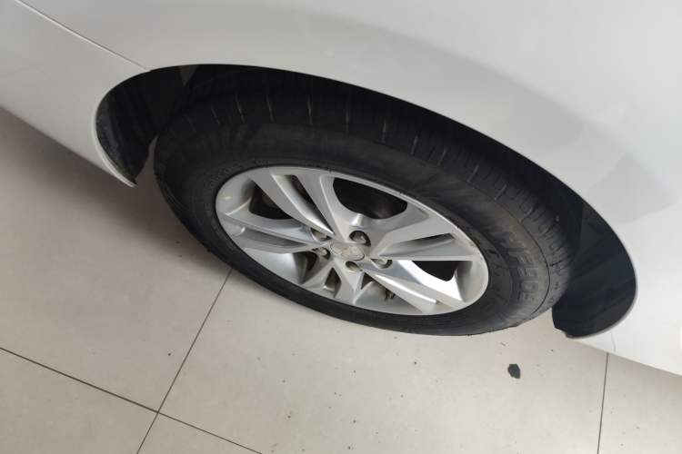 Used Chevrolet Cavalier 2019 320 Automatic Xinyue Edition Right Rear Wheel Hub