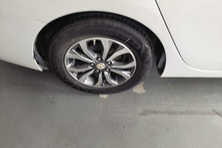 Used Chevrolet Cavalier 2019 320 Automatic Enjoyment with Sunroof Right Rear Wheel Hub