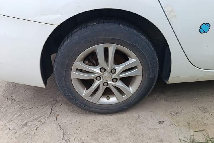 Used Chevrolet Cavalier 2019 320 Automatic Xinyue Edition Right Rear Wheel Hub