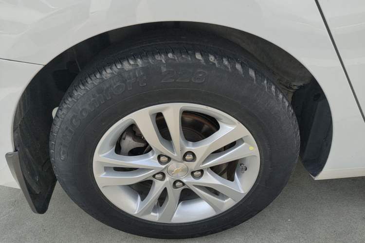 Used Chevrolet Cavalier 2019 325T Dual-Clutch Xinyue Edition Right Rear Wheel Hub