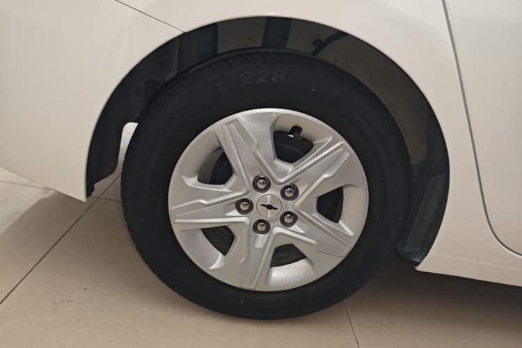Used Chevrolet Cavalier 2019 320 Automatic Enjoyment with Sunroof Right Rear Wheel Hub