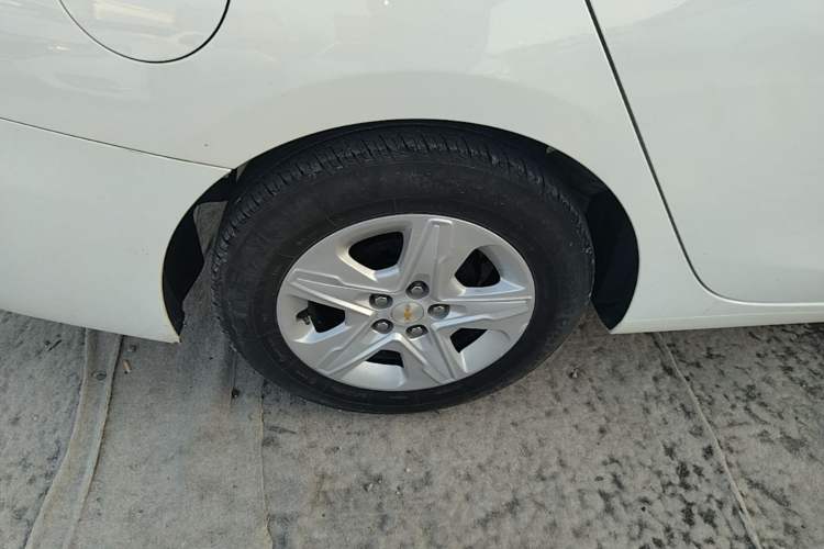 Used Chevrolet Cavalier 2019 320 Automatic Enjoyment with Sunroof Right Rear Wheel Hub