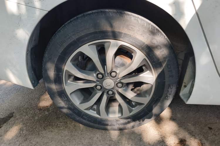 Used Chevrolet Cavalier 2019 320 Automatic Enjoyment with Sunroof Right Rear Wheel Hub