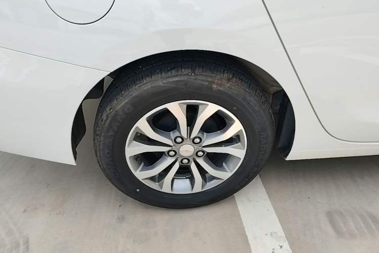 Used Chevrolet Cavalier 2019 320 Automatic Enjoyment with Sunroof Right Rear Wheel Hub