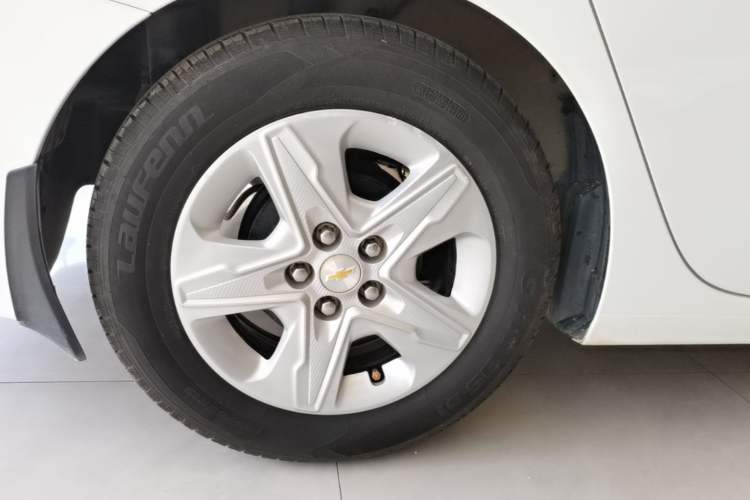 Used Chevrolet Cavalier 2019 320 Automatic Enjoyment with Sunroof Right Rear Wheel Hub