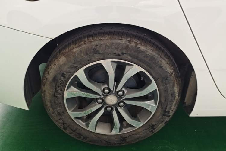 Used Chevrolet Cavalier 2019 320 Automatic Enjoyment with Sunroof Right Rear Wheel Hub