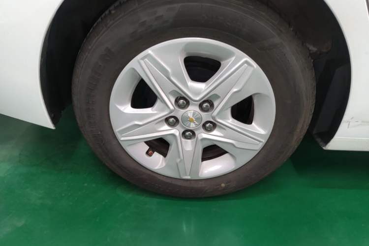 Used Chevrolet Cavalier 2019 320 Automatic Enjoyment with Sunroof Right Rear Wheel Hub
