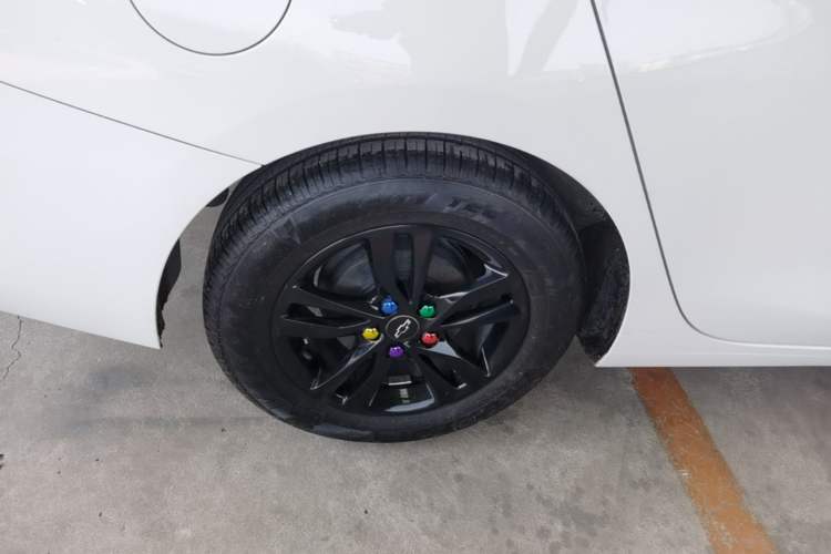 Used Chevrolet Cavalier 2019 320 Automatic Enjoyment with Sunroof Right Rear Wheel Hub