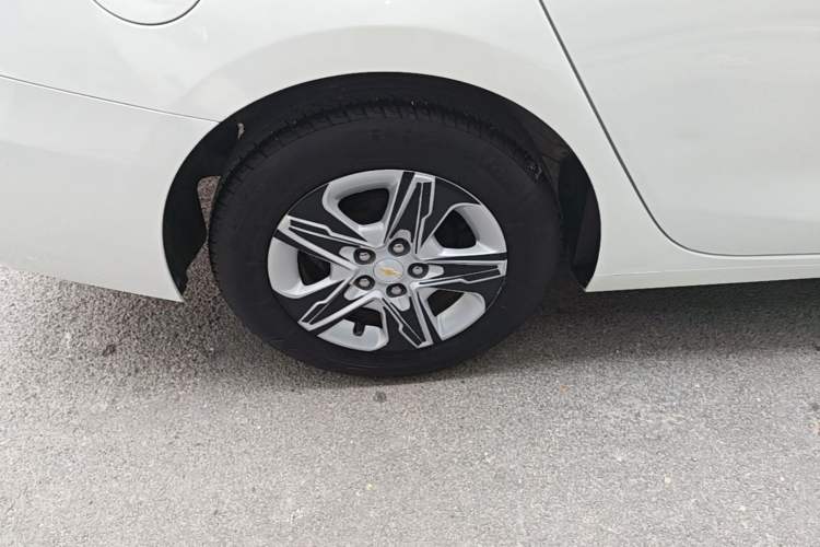 Used Chevrolet Cavalier 2019 320 Automatic Enjoyment with Sunroof Right Rear Wheel Hub